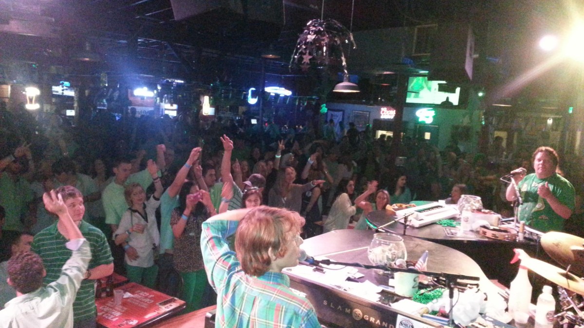 Savannah Smiles Dueling Pianos Savannah Smiles Dueling Pianos