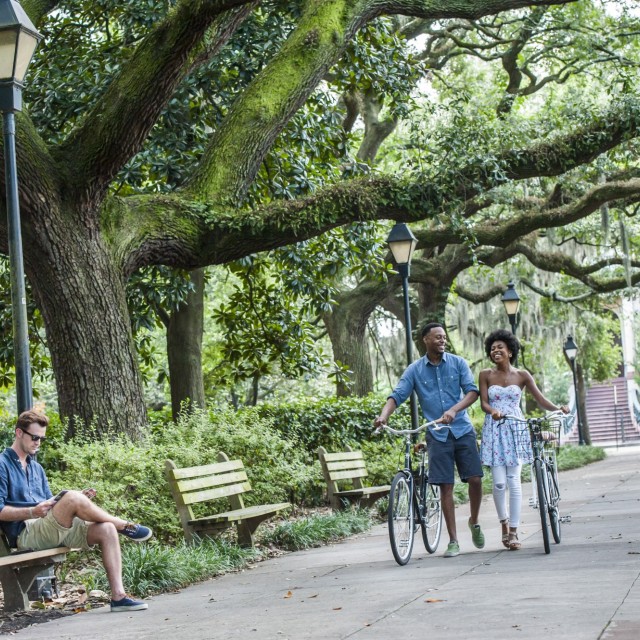 forsyth-park-with-bikes-savannah-ga.jpg