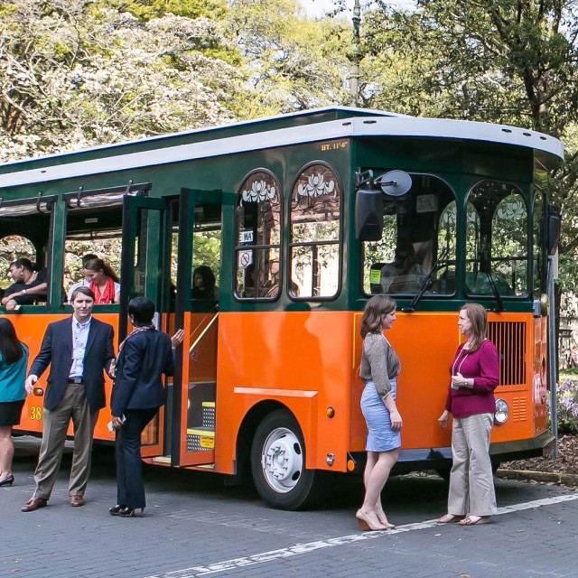 hero-meeting-trolly.jpg