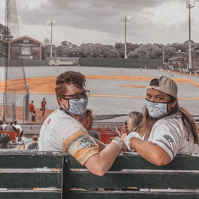 savannah bananas lgbt couple savannah bananas lgbt couple