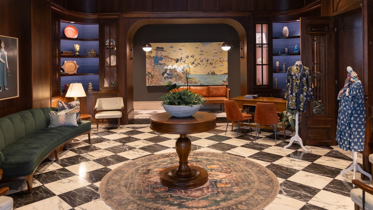 The lobby of Perry Lane Hotel in Savannah, GA.