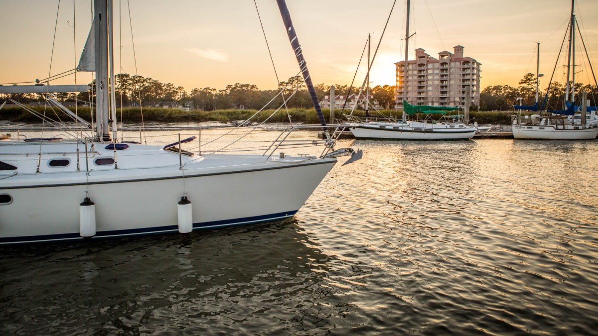 savannah-boat-marina-sailing.jpg