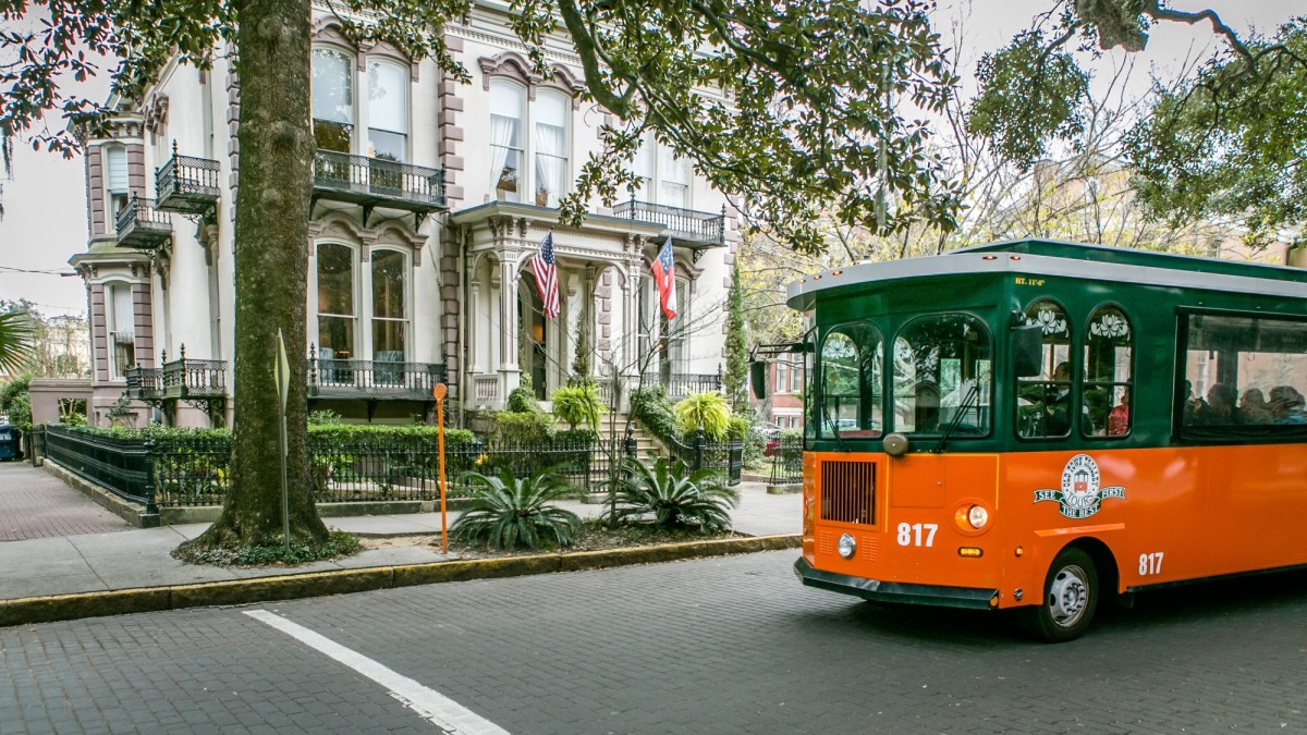 hamilton-turner-house-old-town-trolley.jpg