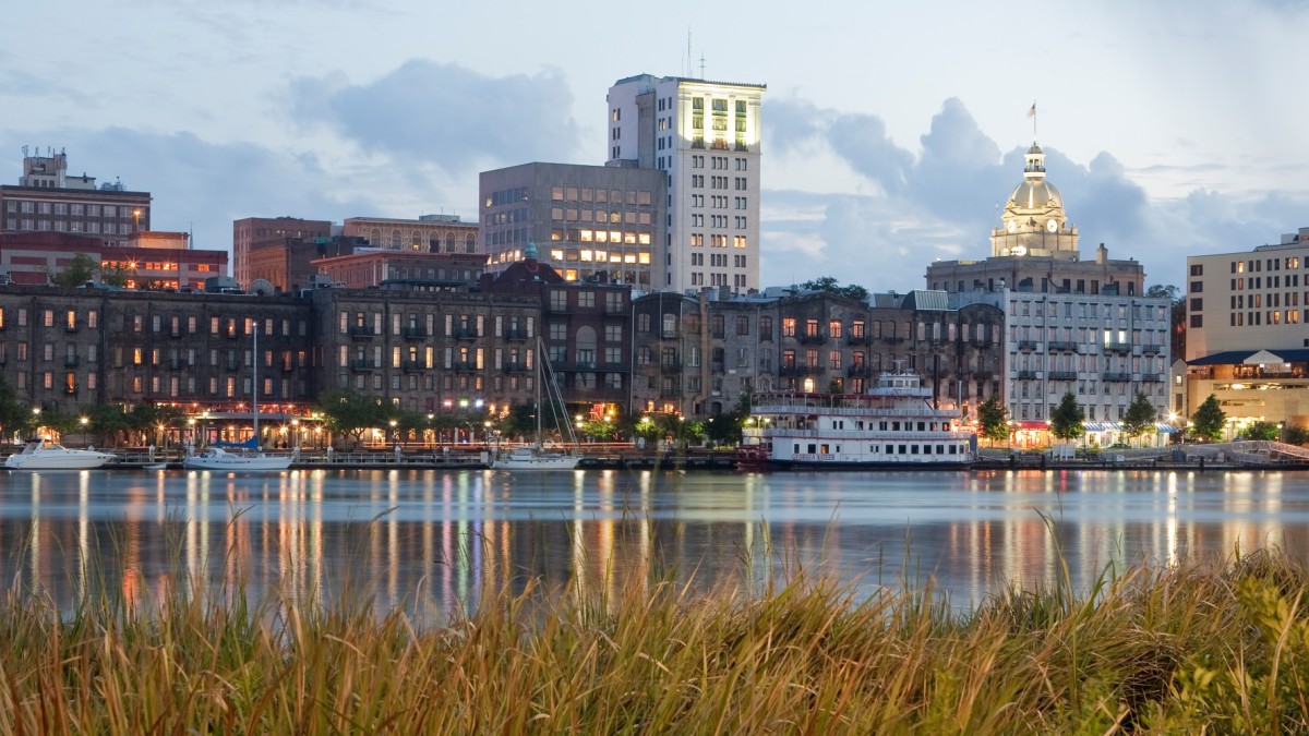 savannah_river_skyline_at_dusk.jpg