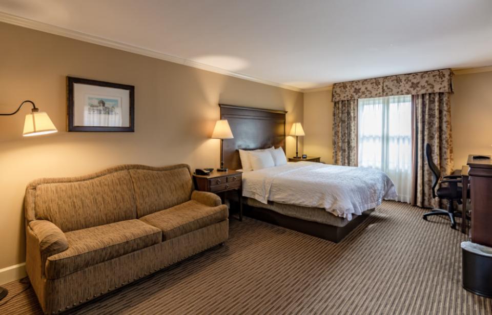 Hampton Inn King Bed