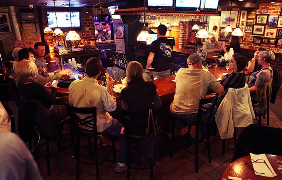 McDonough s Restaurant Lounge Visit Savannah