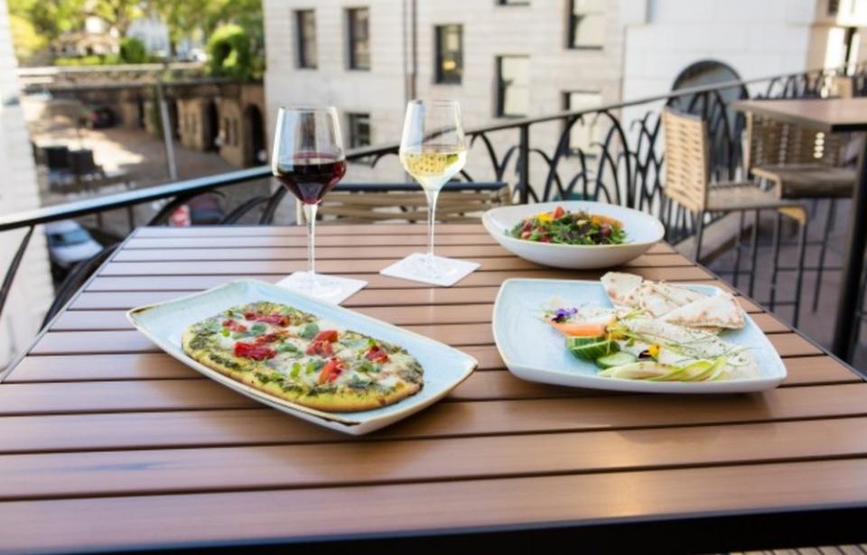 Moss + Oak Savannah Eatery | Visit Savannah